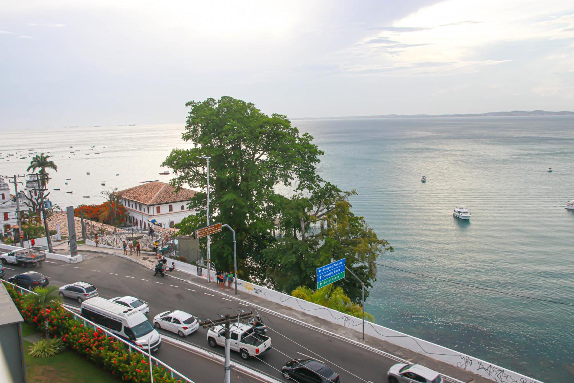 Cloc Marina Vista Mar p/ a Baía de Todos os Santos Apartamento Salvador Exterior foto